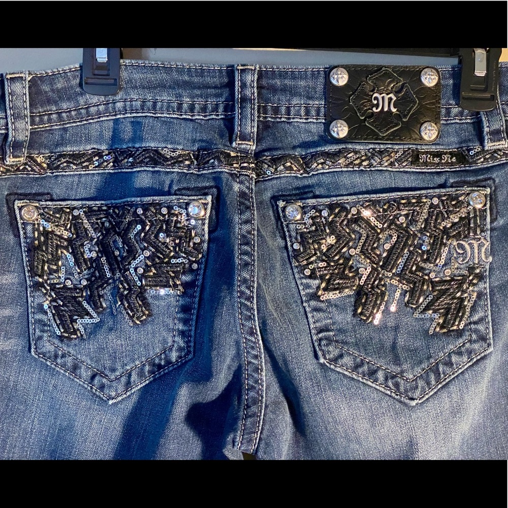 MISS ME Boot style Jeans